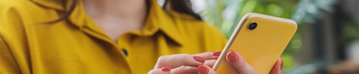 woman using her cell phone