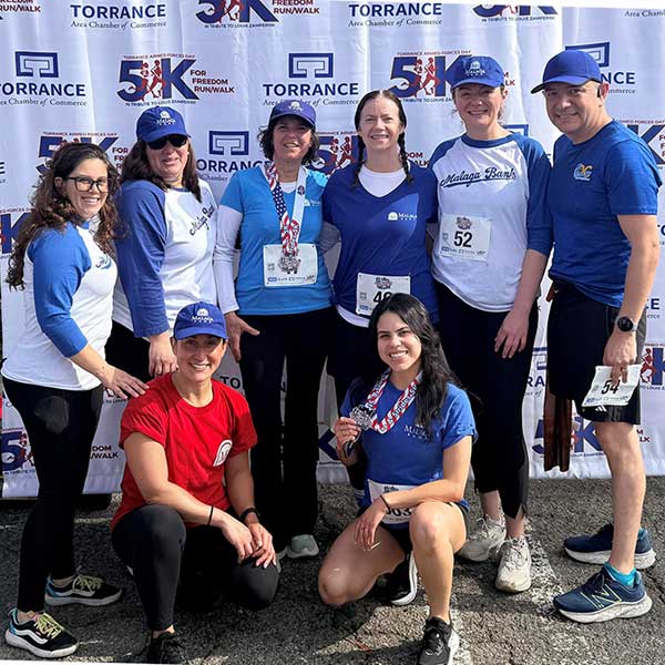 Malaga Bank 5k runners